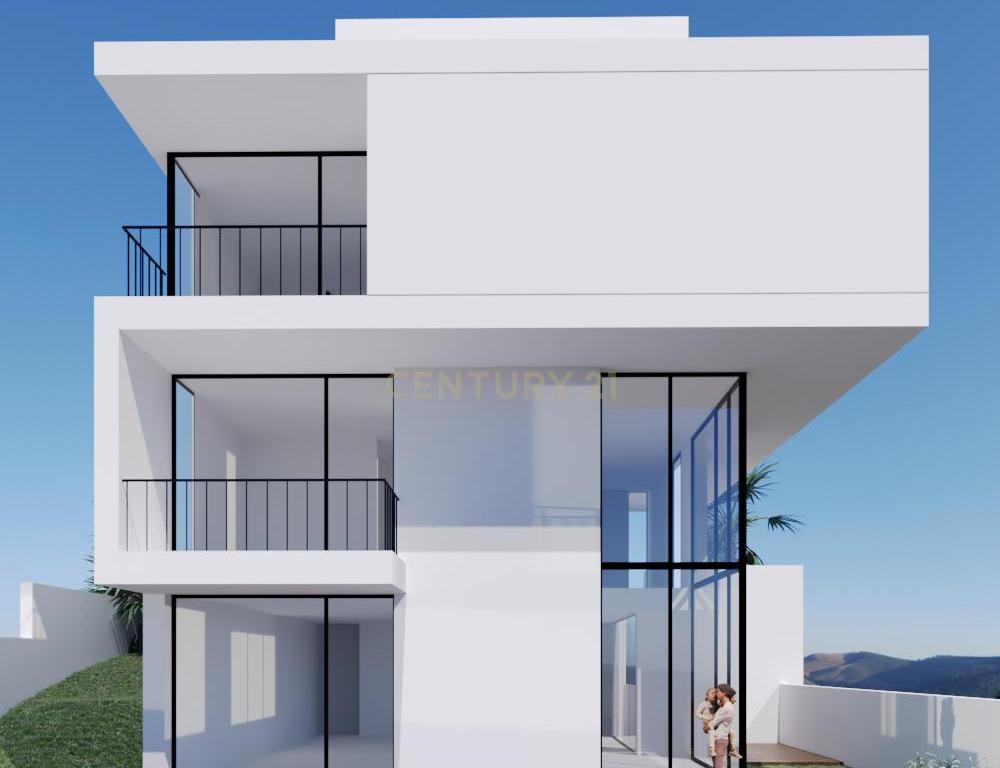 Moradia T5 nova de estilo contemporâneo em Santa Iria de Azóia com vista rio, piscina e elevador! - Image 3