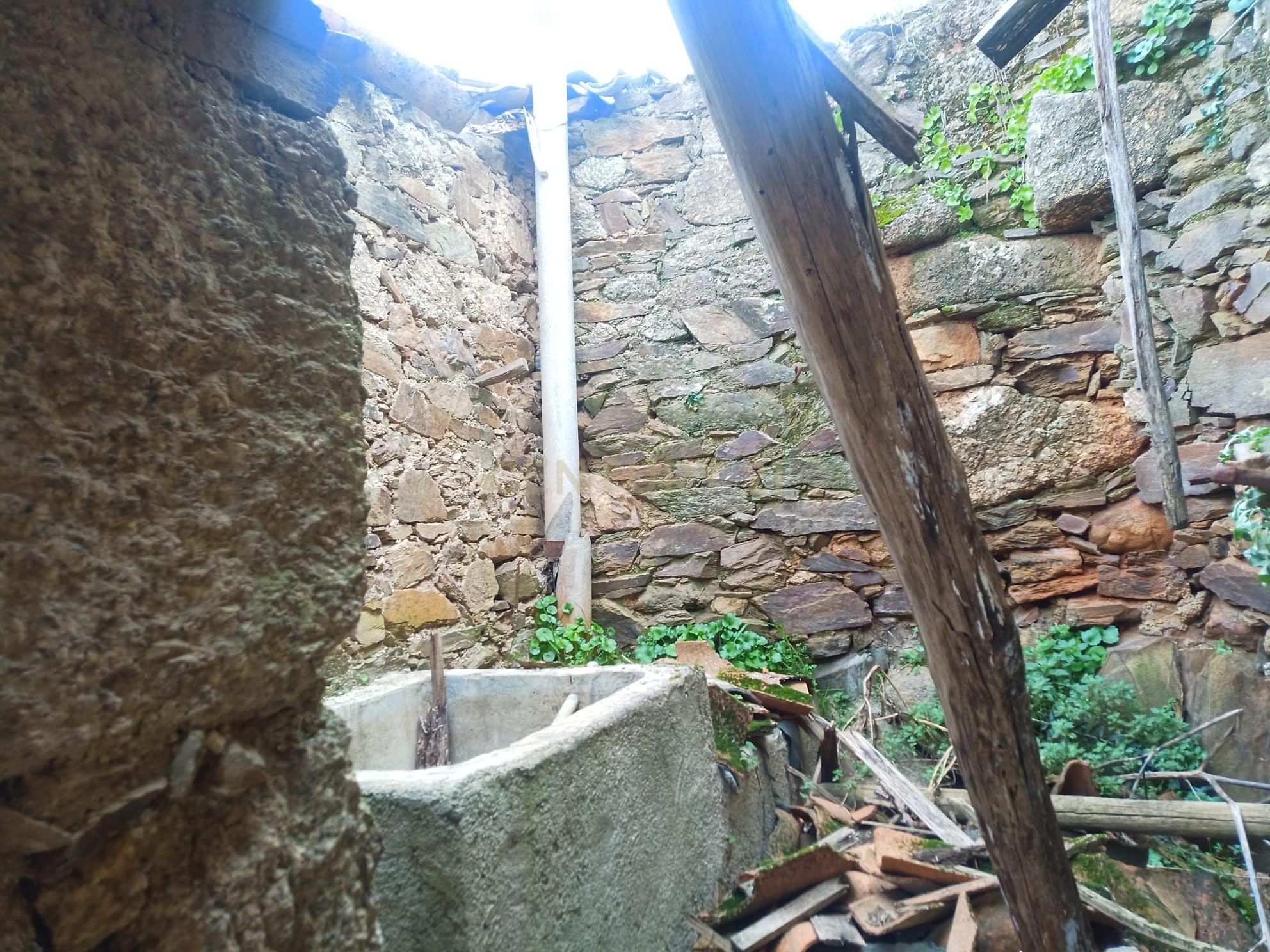 Palheiro em Palvarinho, Salgueiro do Campo,Castelo Branco - Image 3