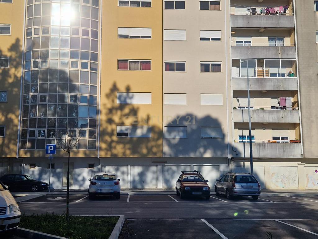 Apartamento T2 em Aveiro - Oportunidade Imperdível - Image 1