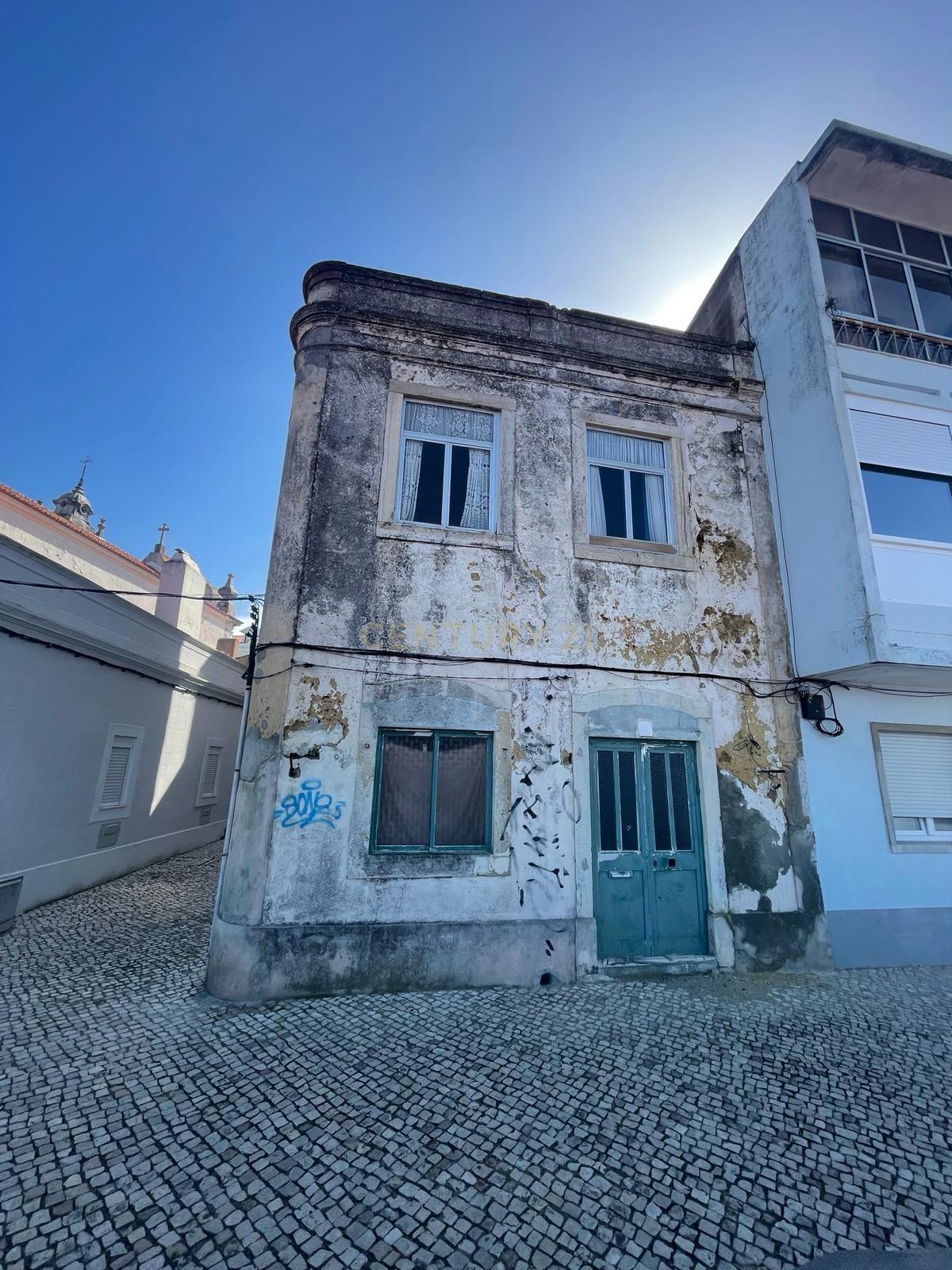 Prédio para Reconstrução total na 1ª linha da Seixal - Image 7