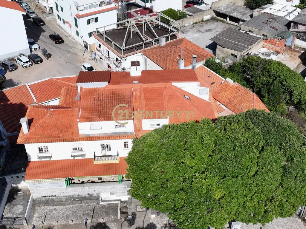Prédio com terreno de 1200m2 no centro de Cascais | Zona Premium - Image 6