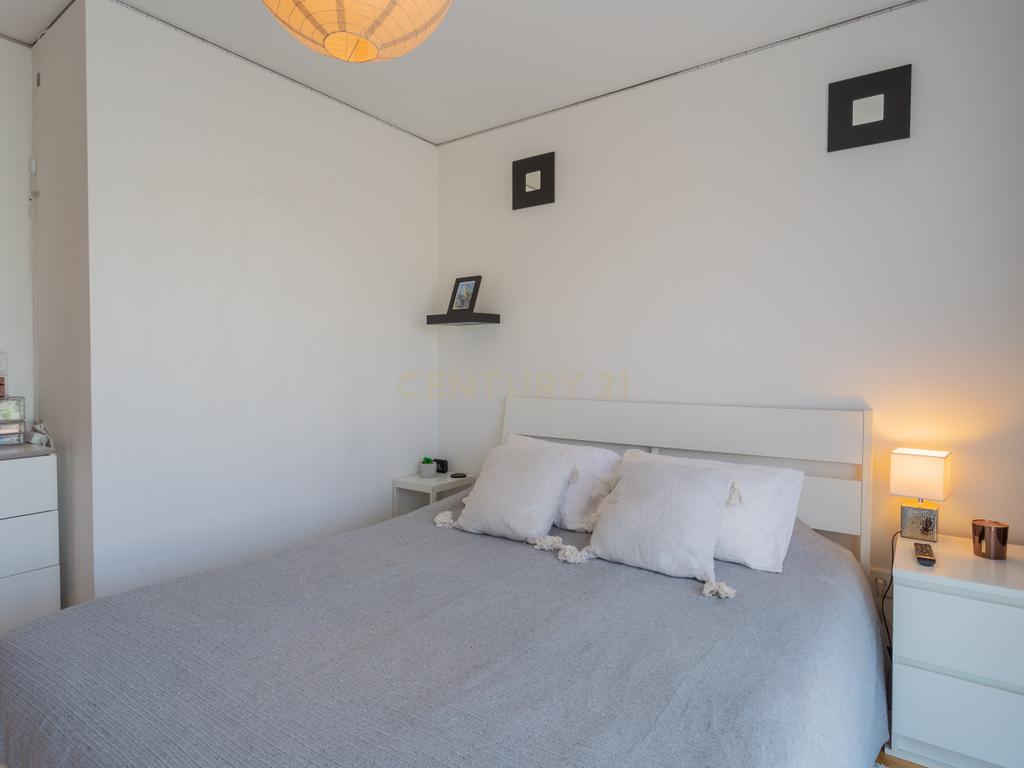 Apartamento com parqueamento, vista mar, nos Capuchos, Caparica - Image 5