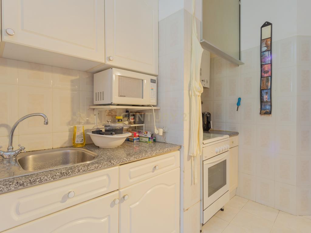 Apartamento T1 Carnaxide - Cozinha Independente - Transportes - Estacionamento - Image 9