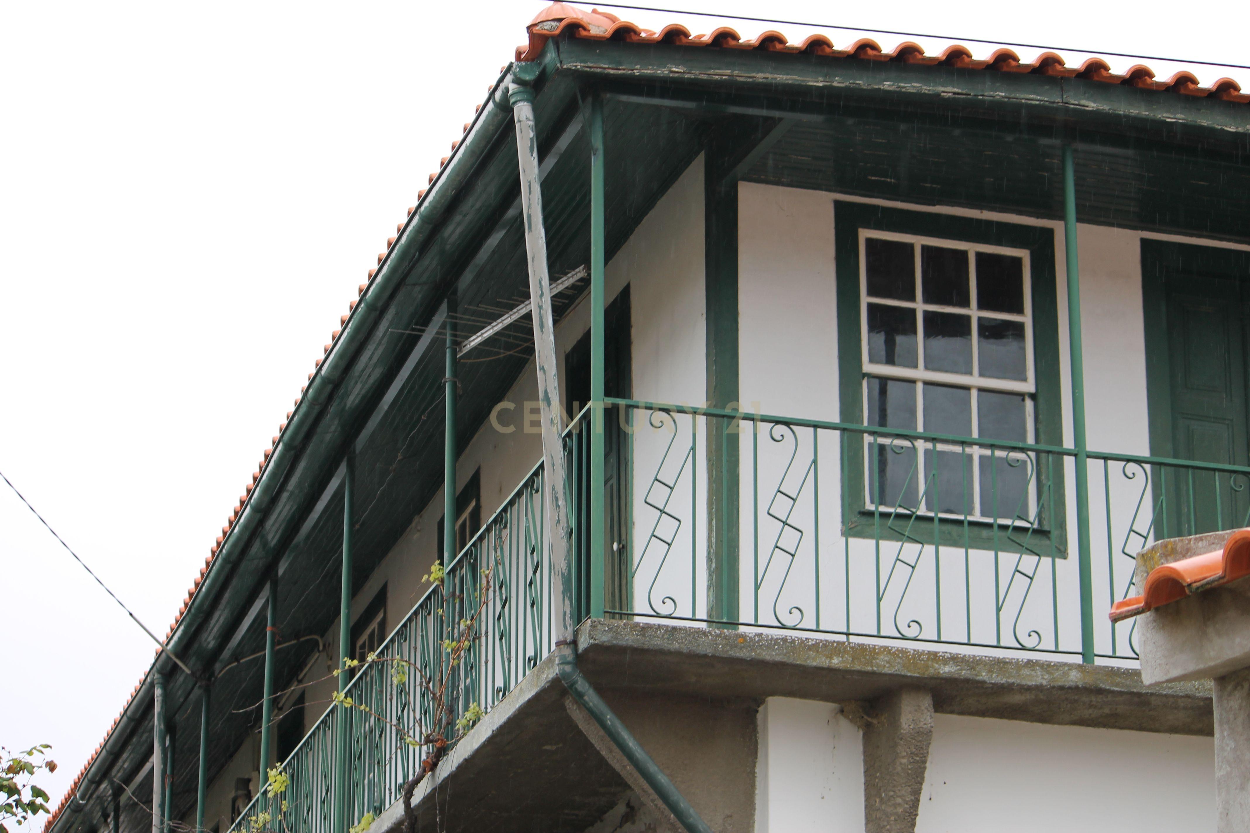Moradia, Celeiro e Adega em Vilarelhos - Alfândega da Fé - Image 2