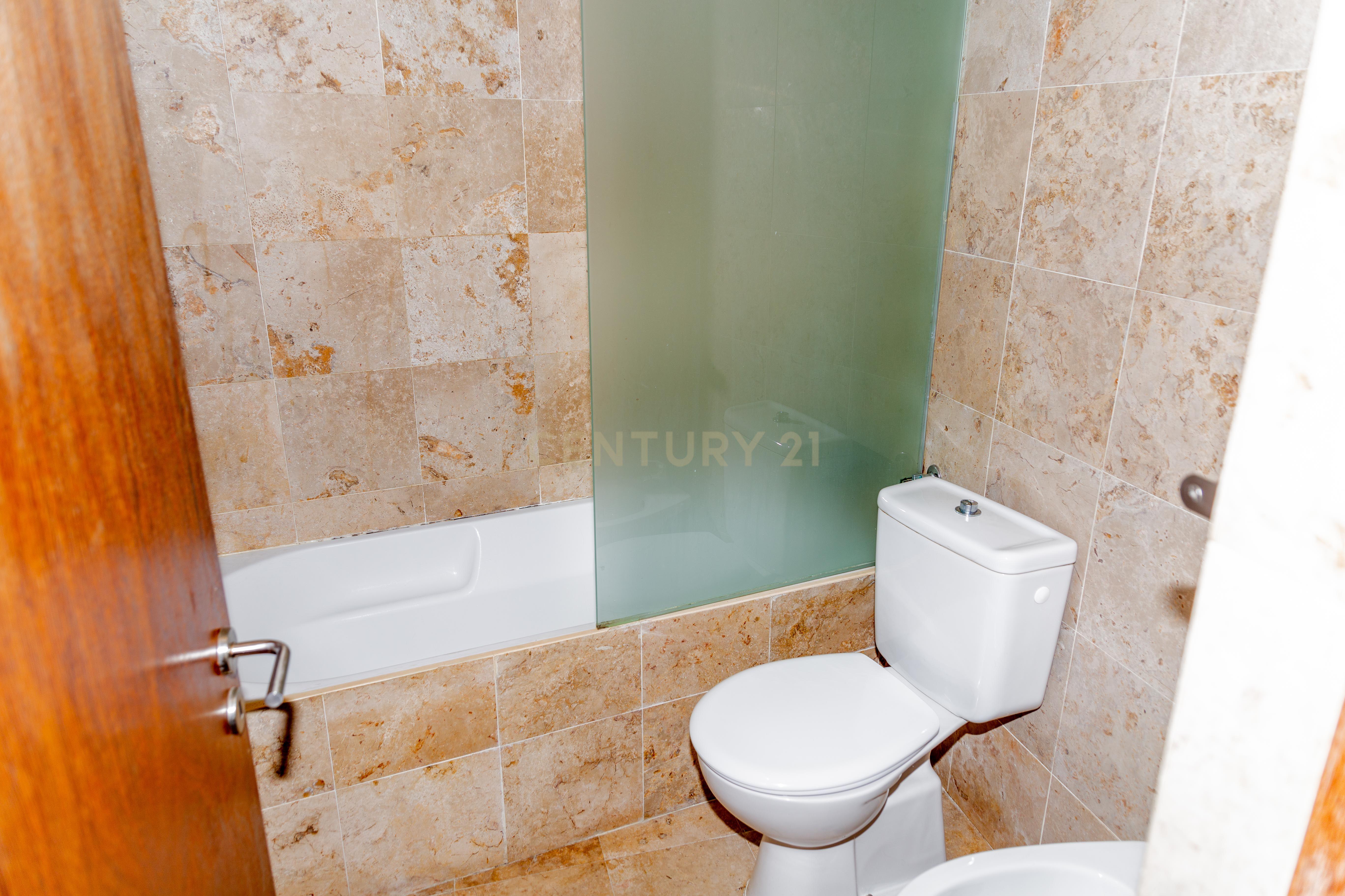 T2 Duplex Rc e 1º andar no Príncipe Real - Image 12
