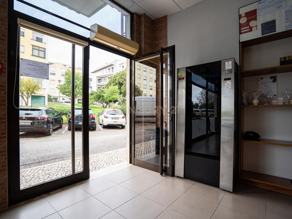 Trespasse de Café, Pastelaria/ Padaria, Snack-Bar/ Charcutaria e negócio no Sobralinho - Image 6