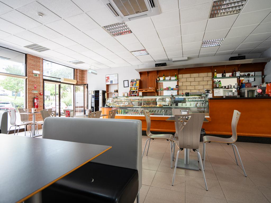 Trespasse de Café, Pastelaria/ Padaria, Snack-Bar/ Charcutaria e negócio no Sobralinho - Image 8