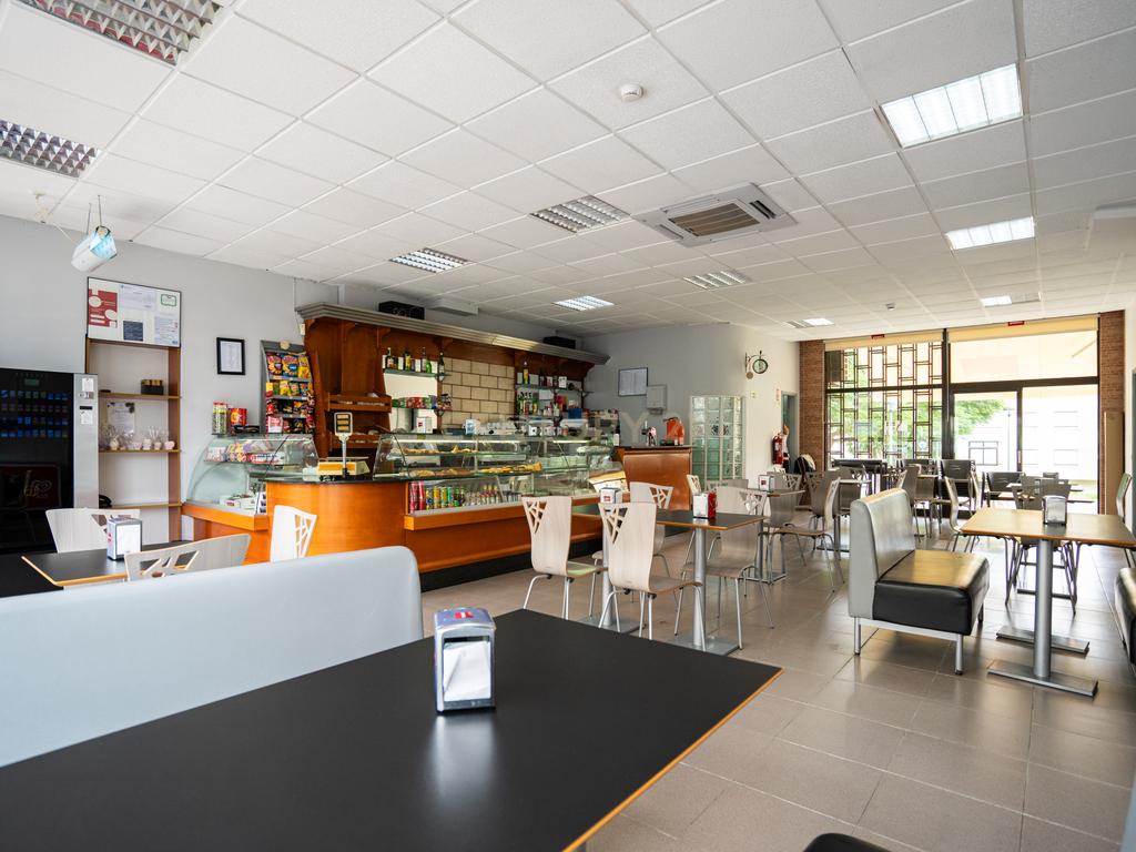 Trespasse de Café, Pastelaria/ Padaria, Snack-Bar/ Charcutaria e negócio no Sobralinho - Image 9