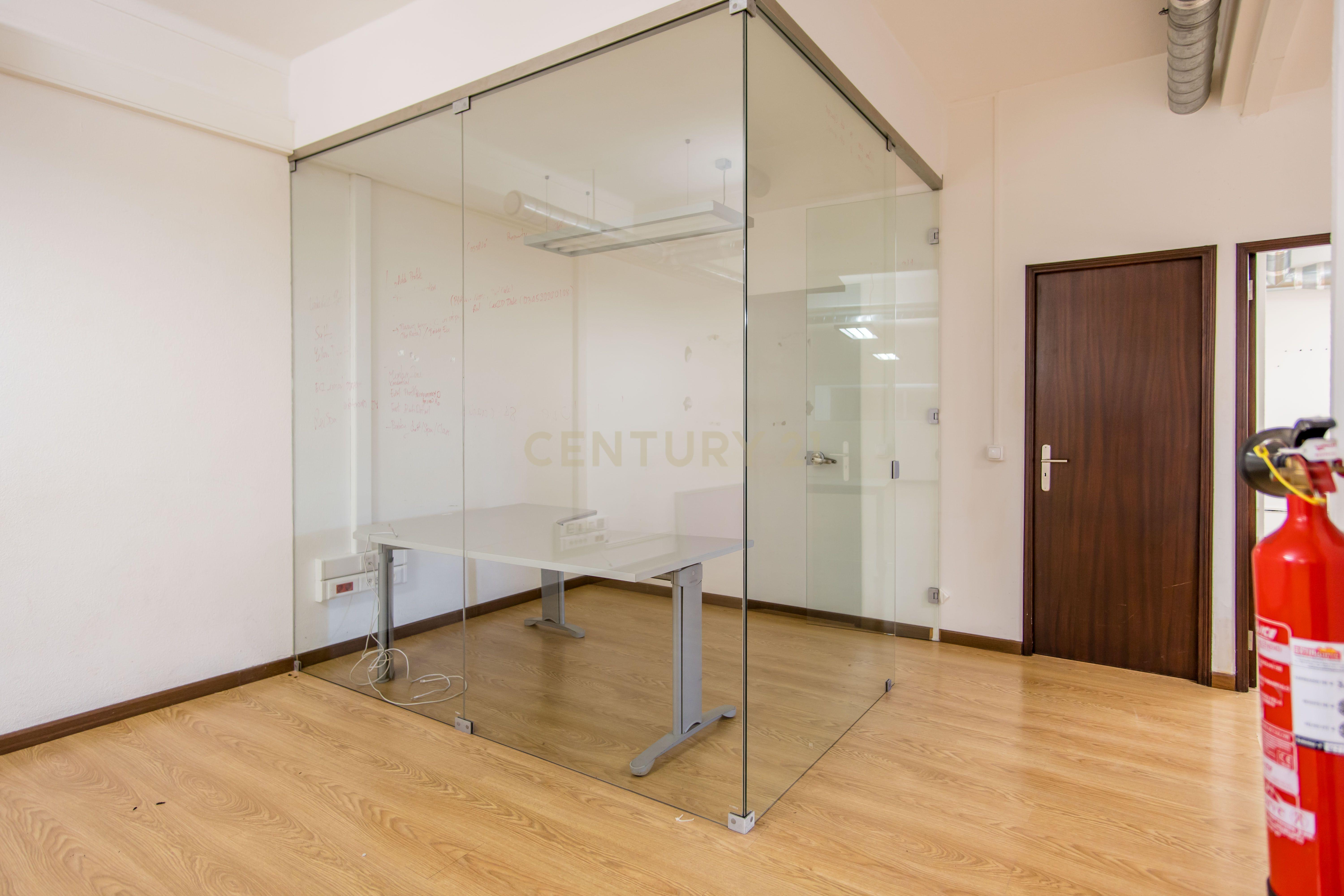 ESPAÇO COMERCIAL COM 280M2 NO CENTRO DE ALMANCIL - Image 8