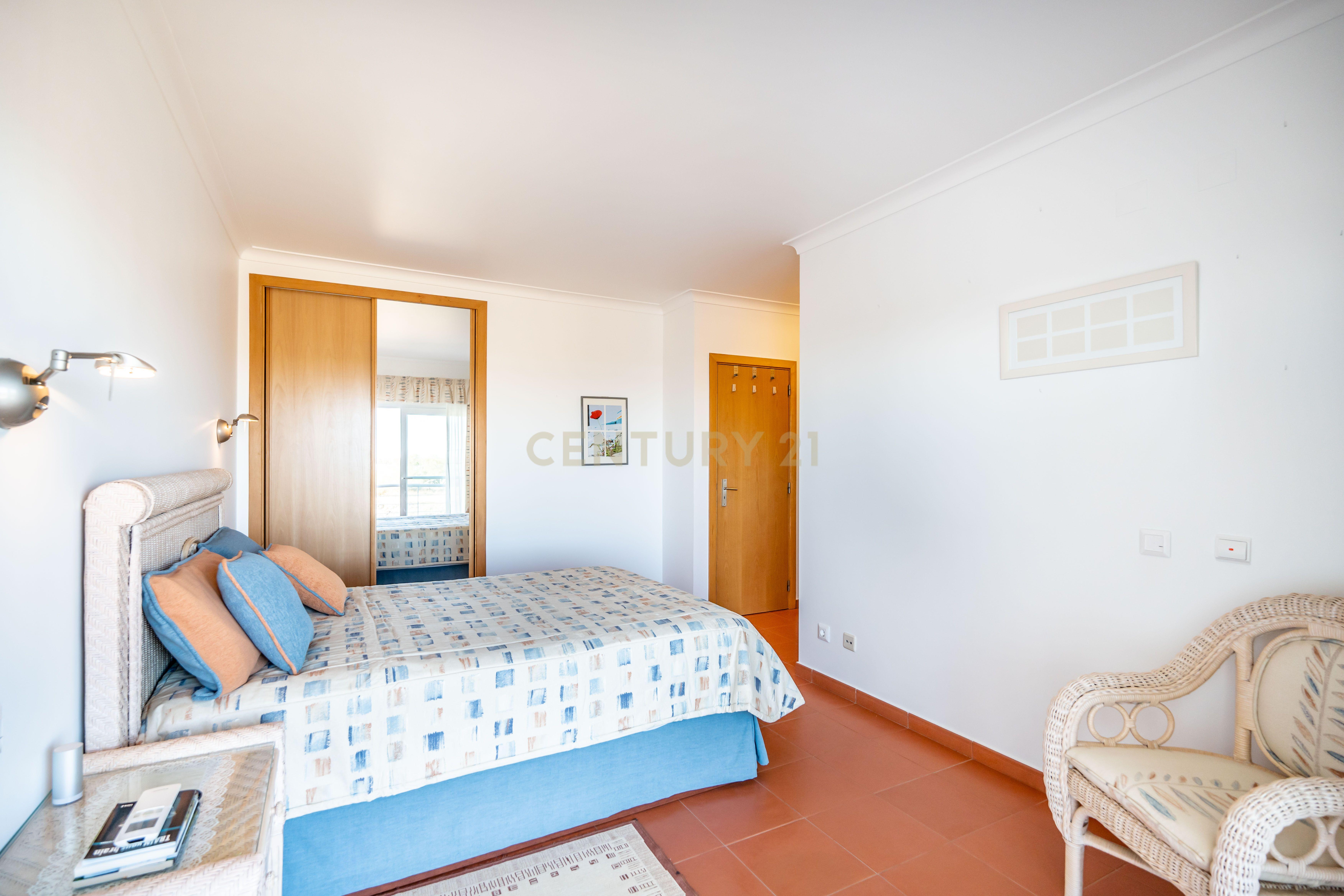 Moradia na 1º linha da Ria Formosa, no Resort Golden Club Cabanas de Tavira - Image 20