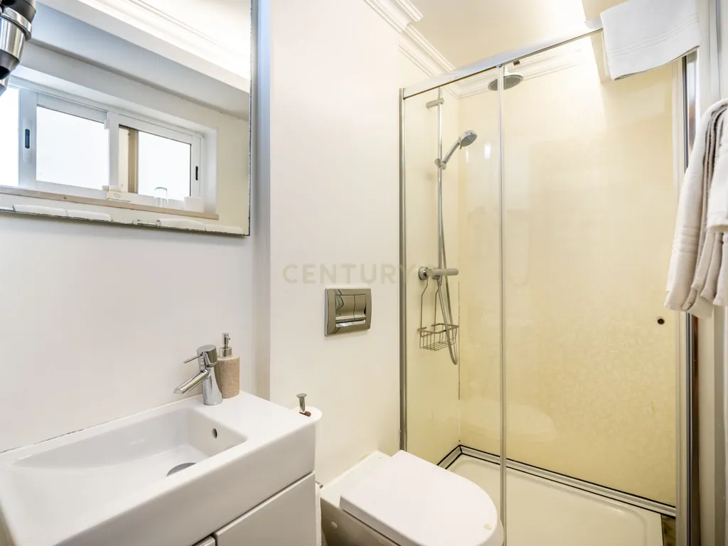 Guesthouse em Pleno Funcionamento no Coração de Portimão - Image 18
