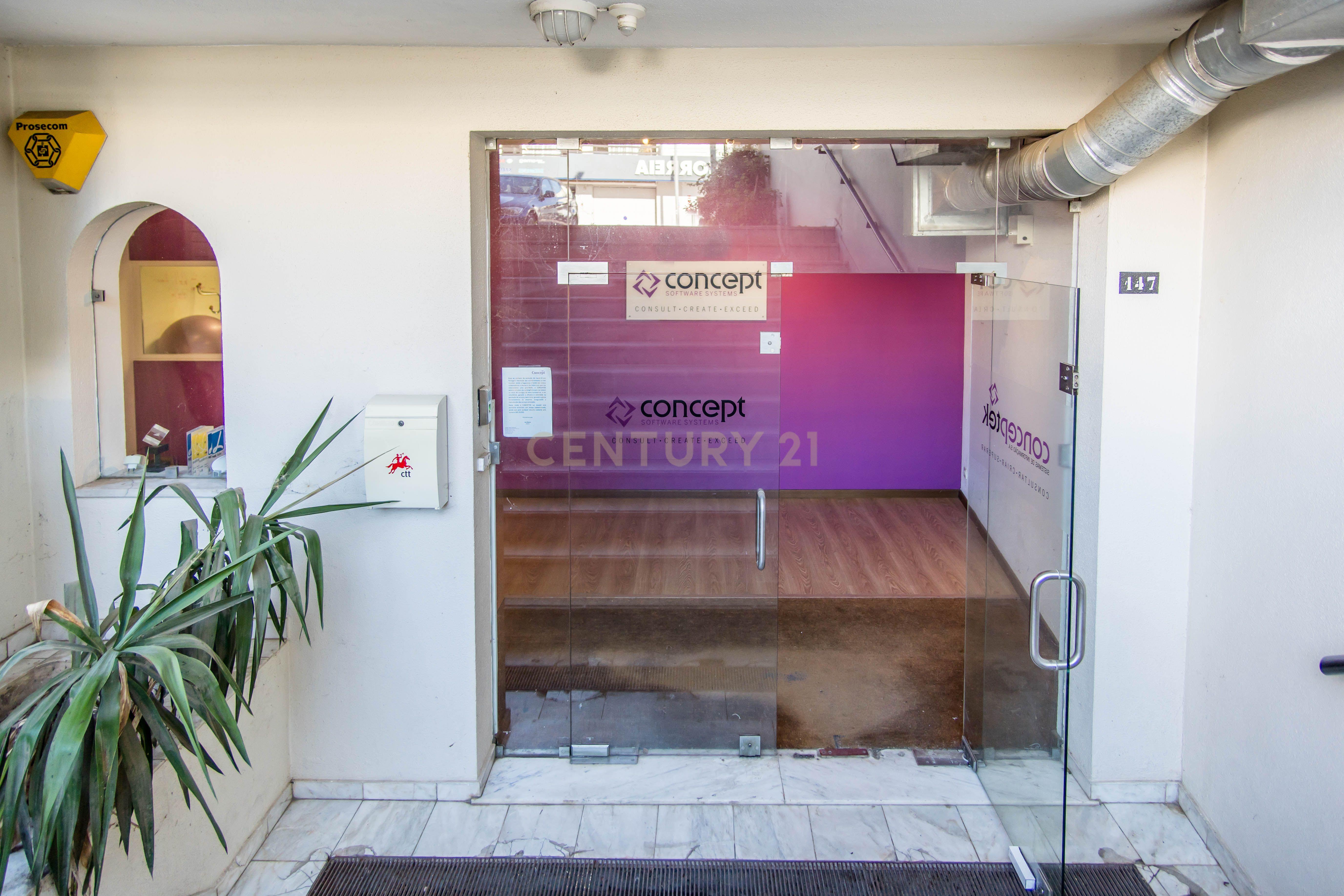 ESPAÇO COMERCIAL COM 280M2 NO CENTRO DE ALMANCIL - Image 6