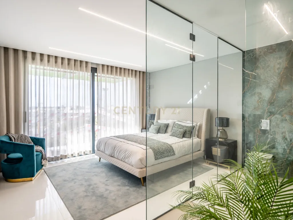🏡 DOMUS LUX RESIDENCE – A ELEGÂNCIA DE VIVER EM PORTIMÃO (T2 5º Drt.) - Image 21