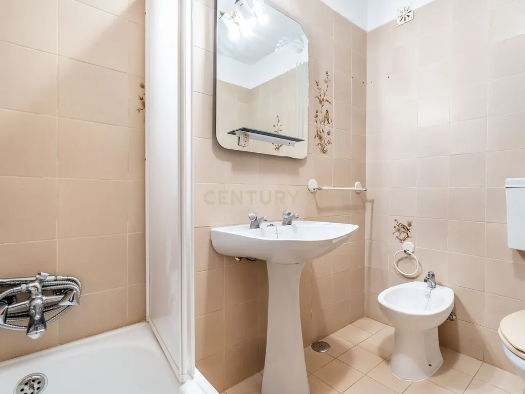 Apartamento T3 em Olhos de Água Vista-Mar - Image 16