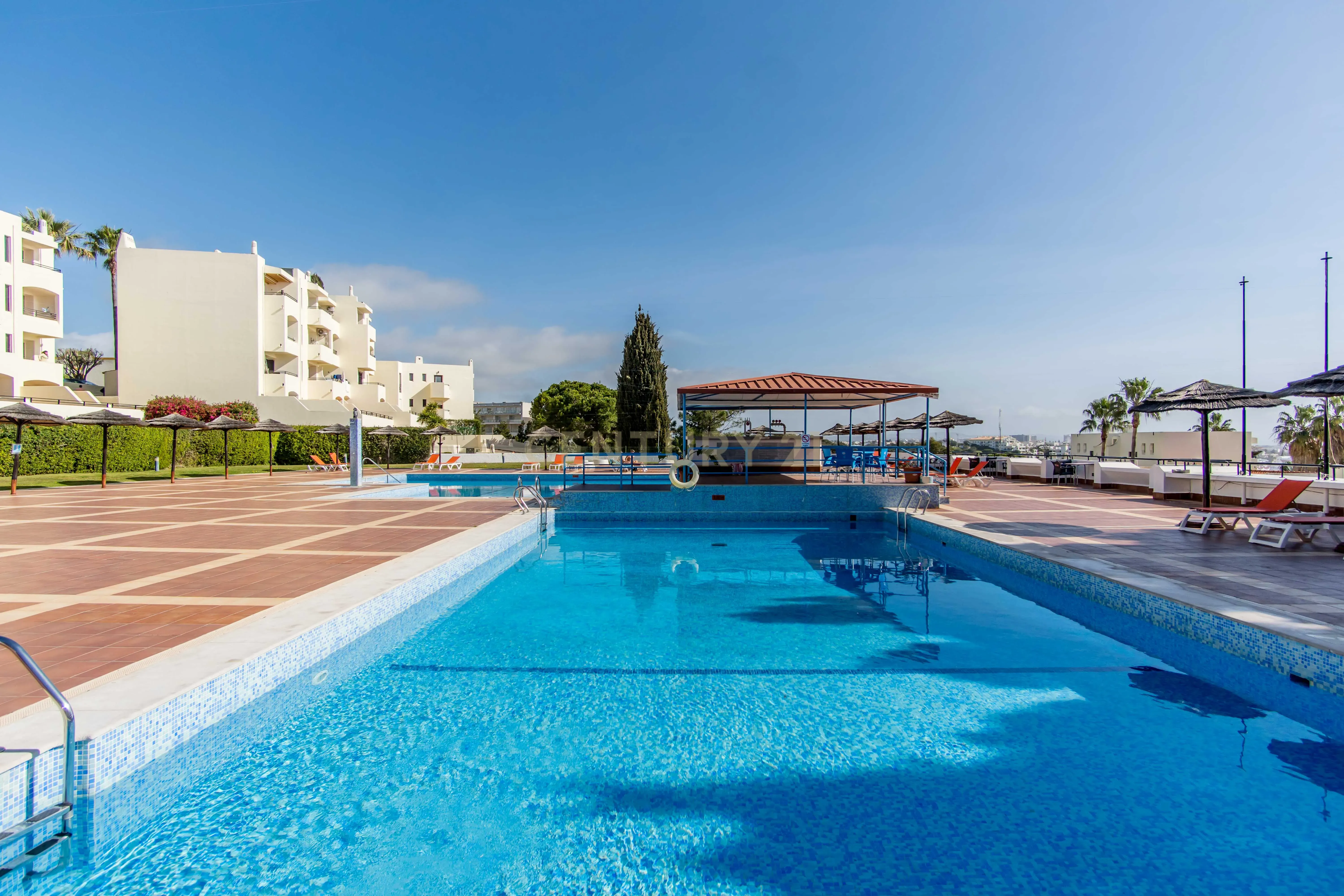 Apartamento T1 com vista mar a 800 metros do centro histórico e da praia de Albufeira - Image 20