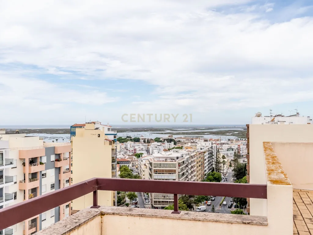 Apartamento T4 na Avenida 5 de Outubro - Faro - Image 43