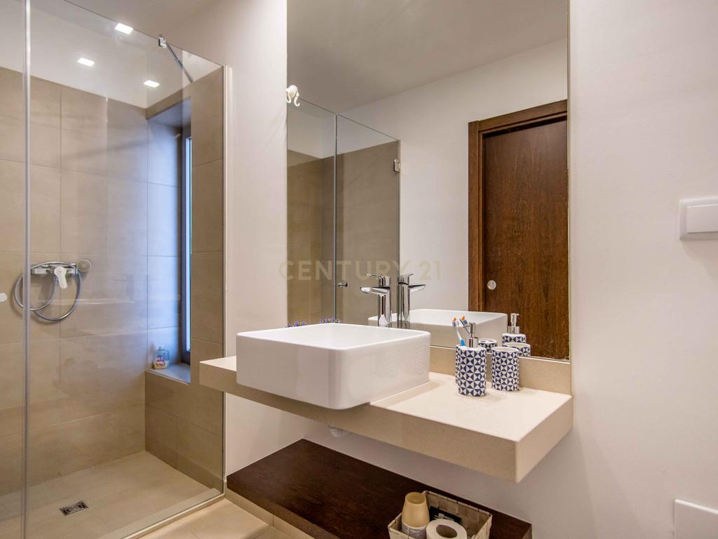 Apartamento T3 no Condominio Oasis Mar - Image 18