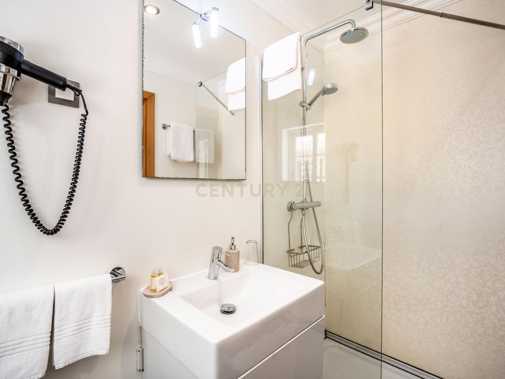 Guesthouse em Pleno Funcionamento no Coração de Portimão - Image 23