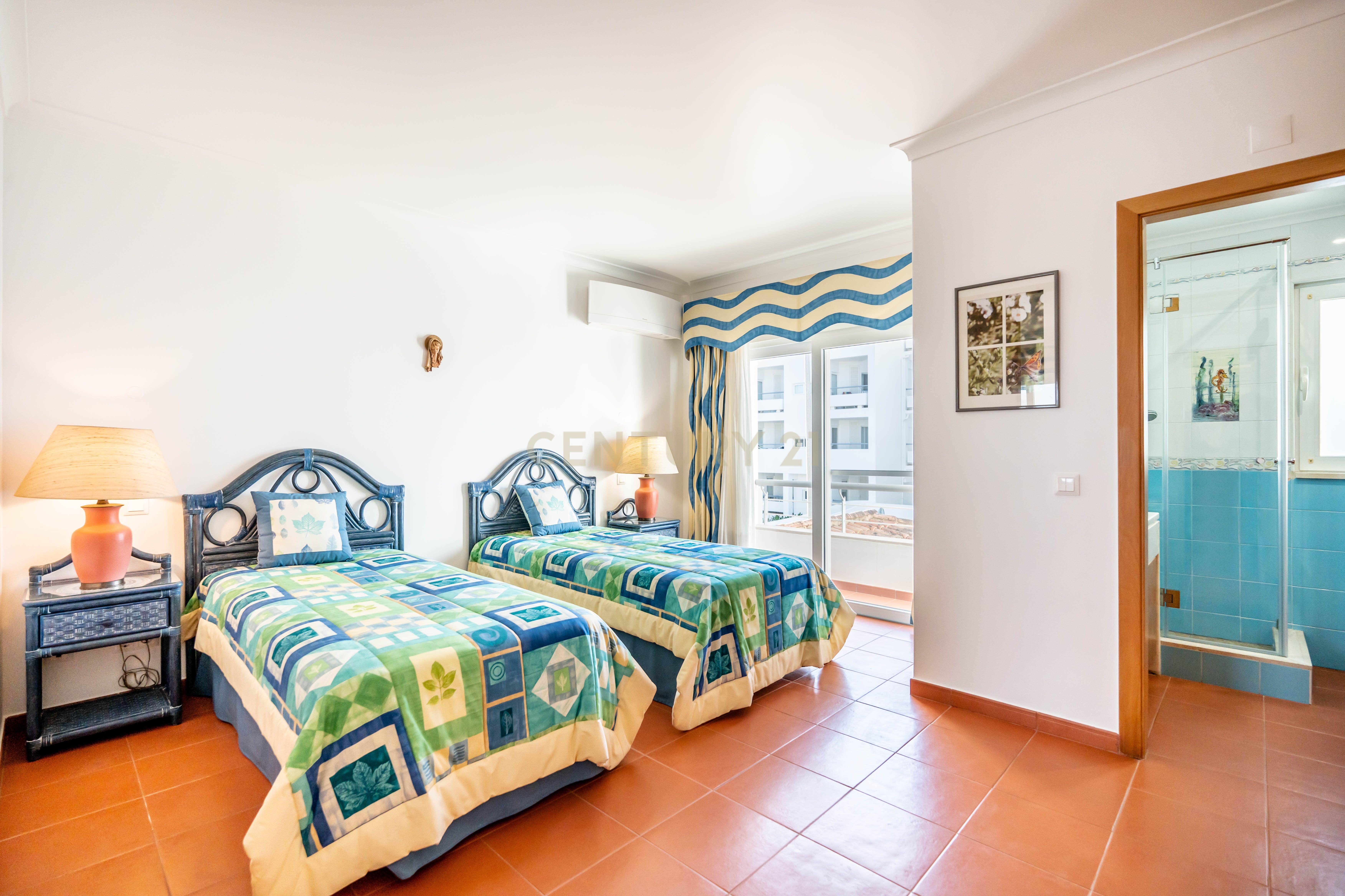 Moradia na 1º linha da Ria Formosa, no Resort Golden Club Cabanas de Tavira - Image 26