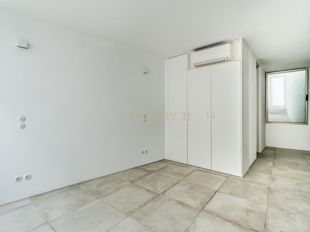 Moradia em primeira linha Mar com piscina no Terraço. Com uma Vista única! - Image 30