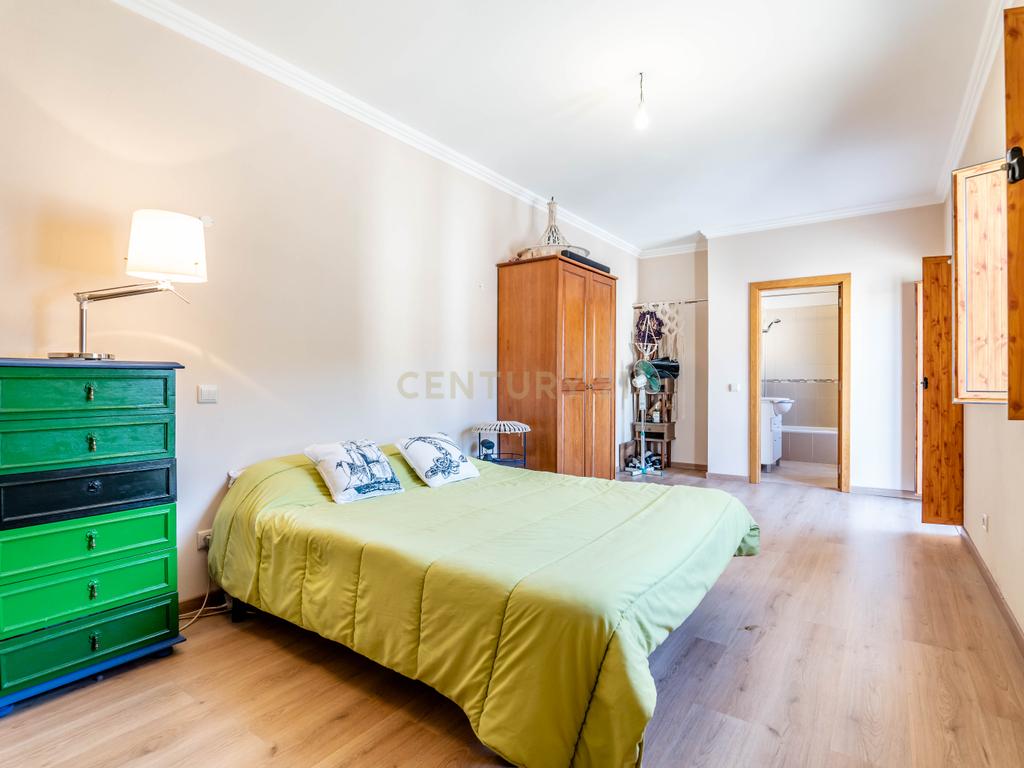 Moradia T4 | S.B. Messines | Garagem | Varandas - Image 26
