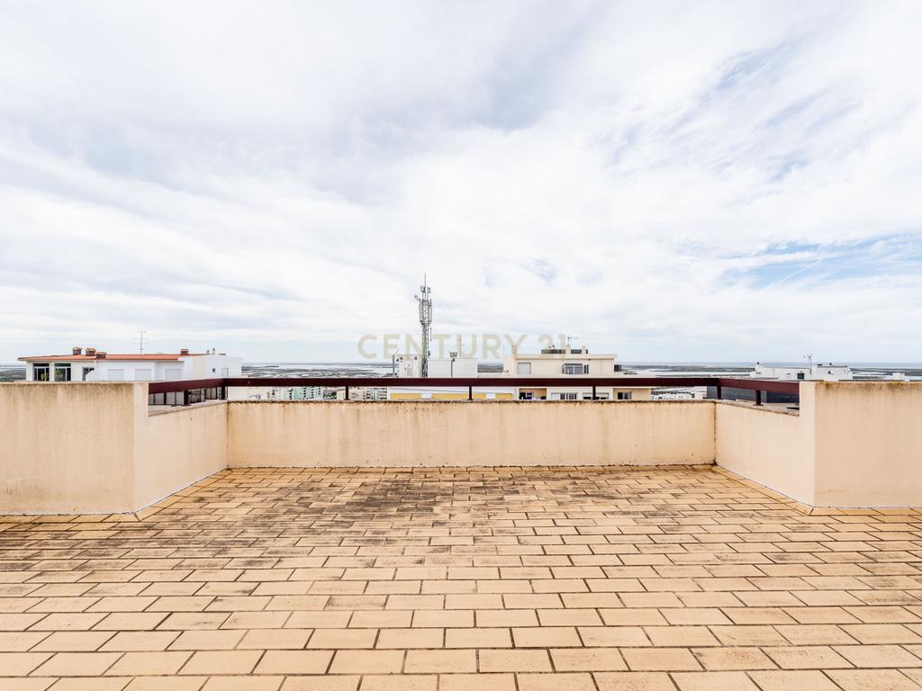 Apartamento T4 na Avenida 5 de Outubro - Faro - Image 41