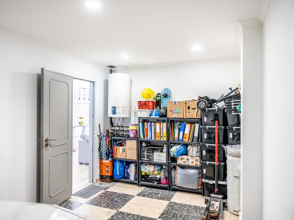 Moradia T6 com Piscina e 2 Anexos em Faro – Totalmente Renovada com Materiais de Alta Qualidade - Image 10