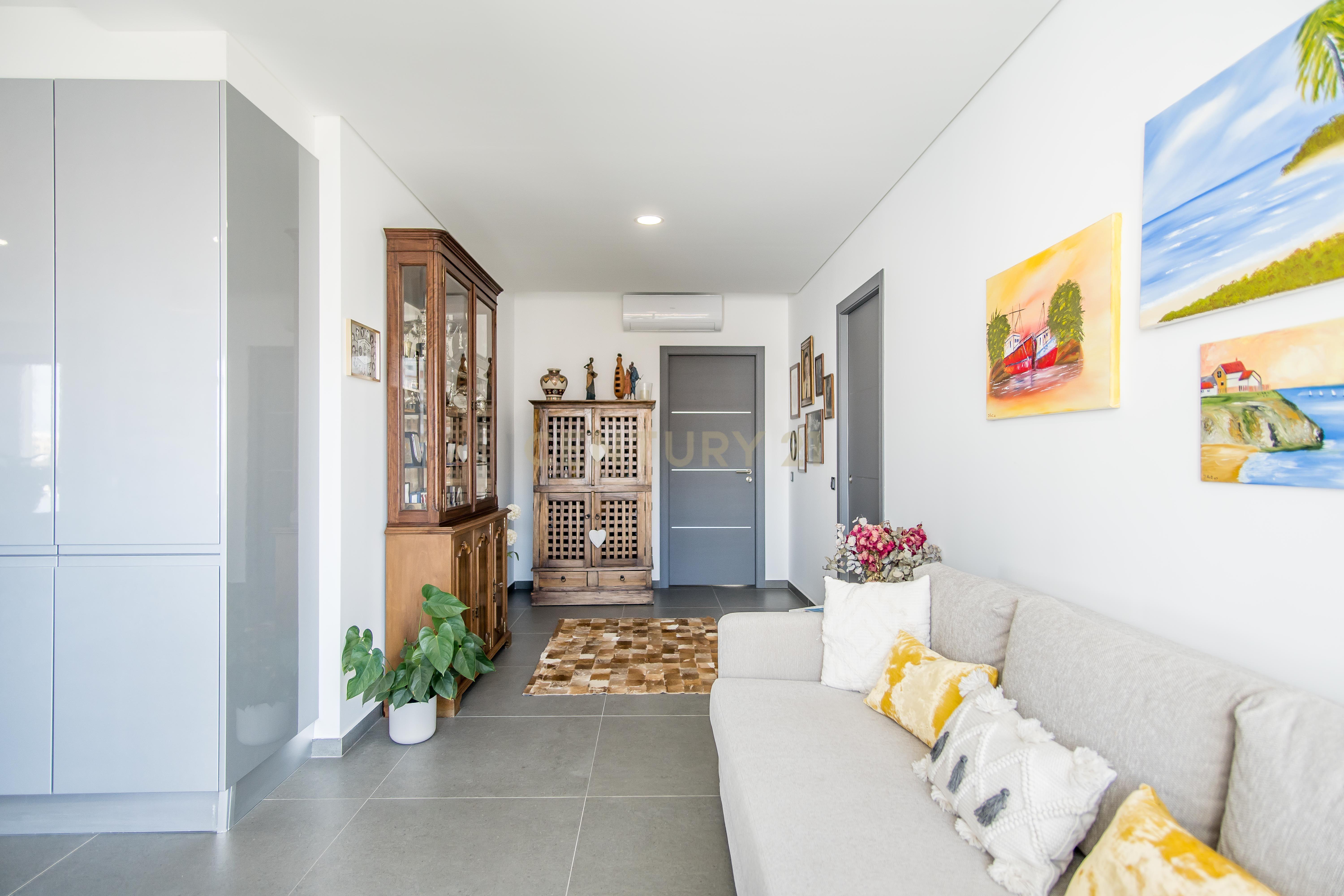 Viva o Melhor de Ferragudo num T3 de Luxo com Localização Privilegiada - Image 7