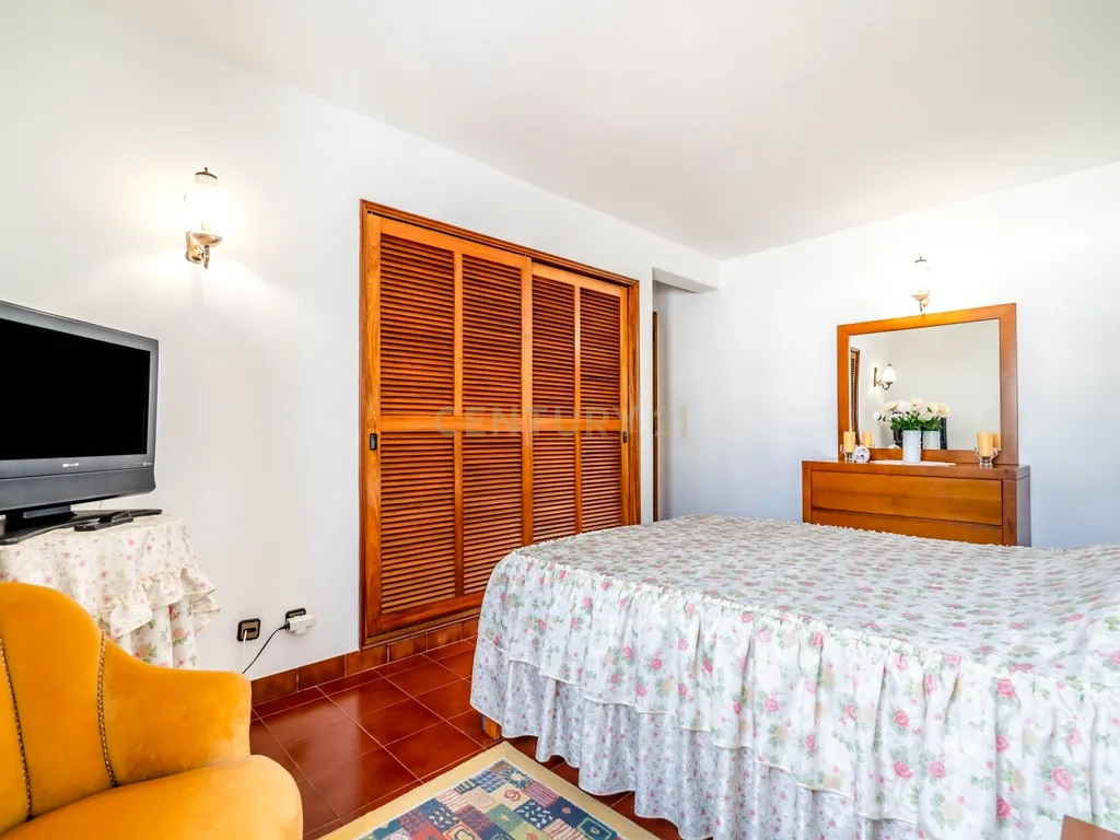 Apartamento T3 em Olhos de Água Vista-Mar - Image 18