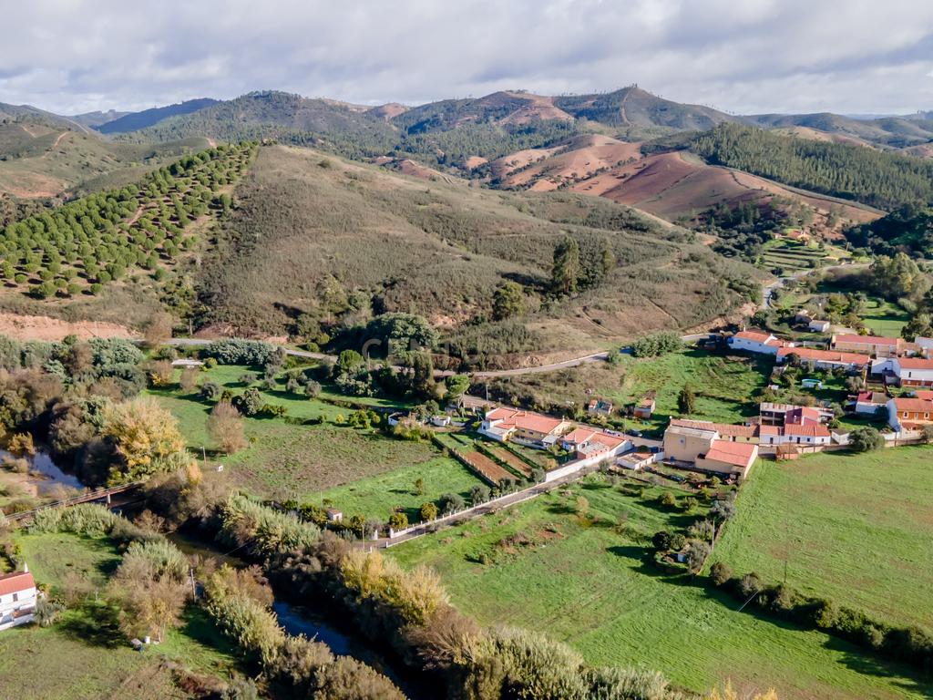 MORADIA TERREA T3 COM 3880M2 SITUADA NO BOIÃO - S.MARCOS DA SERRA - Image 10