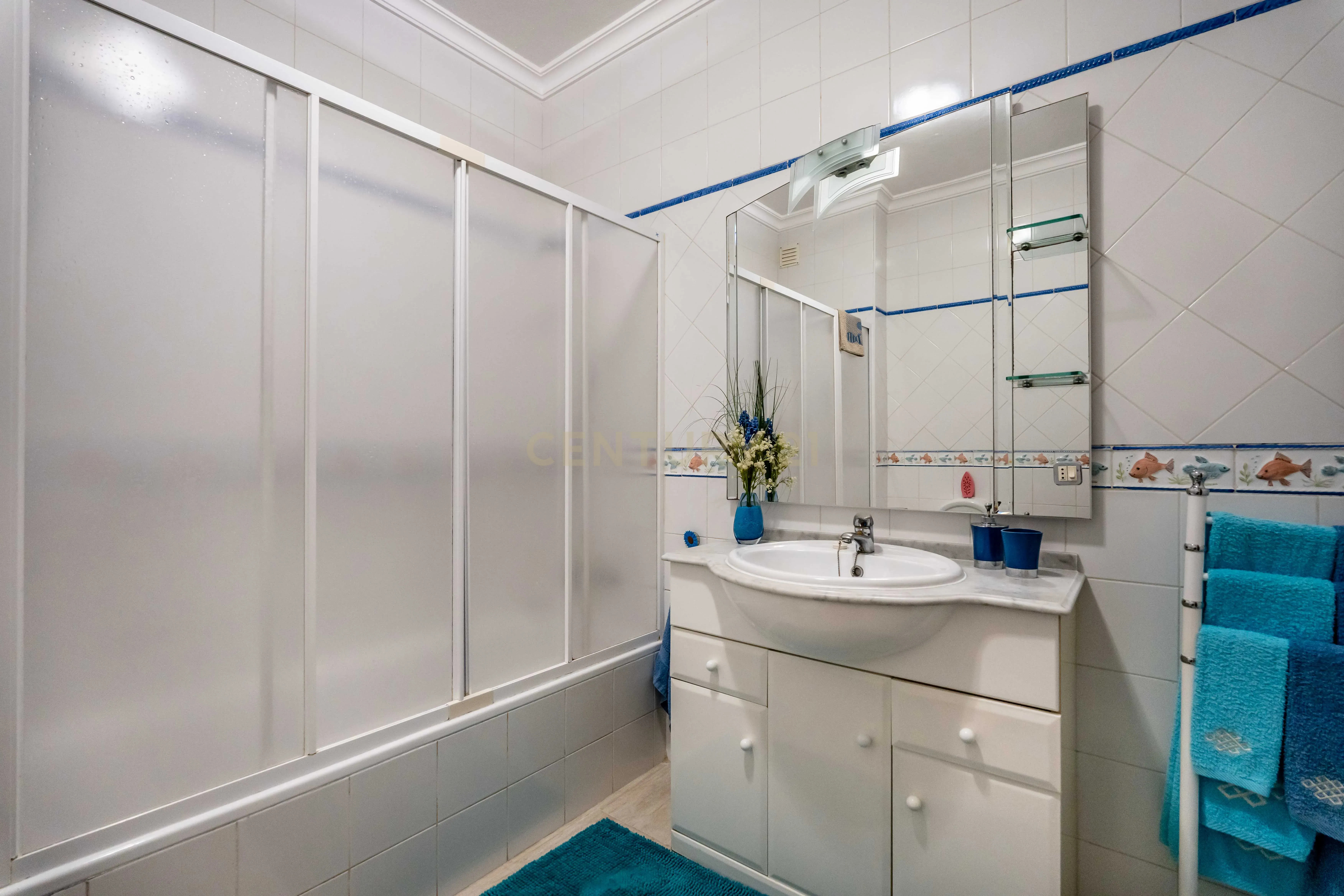 Apartamento T3 com áreas generosas, Garagem em Box, em Portimão - Image 20
