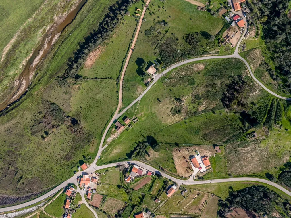 Moradia independente junto á barragem do Odelouca - Image 21