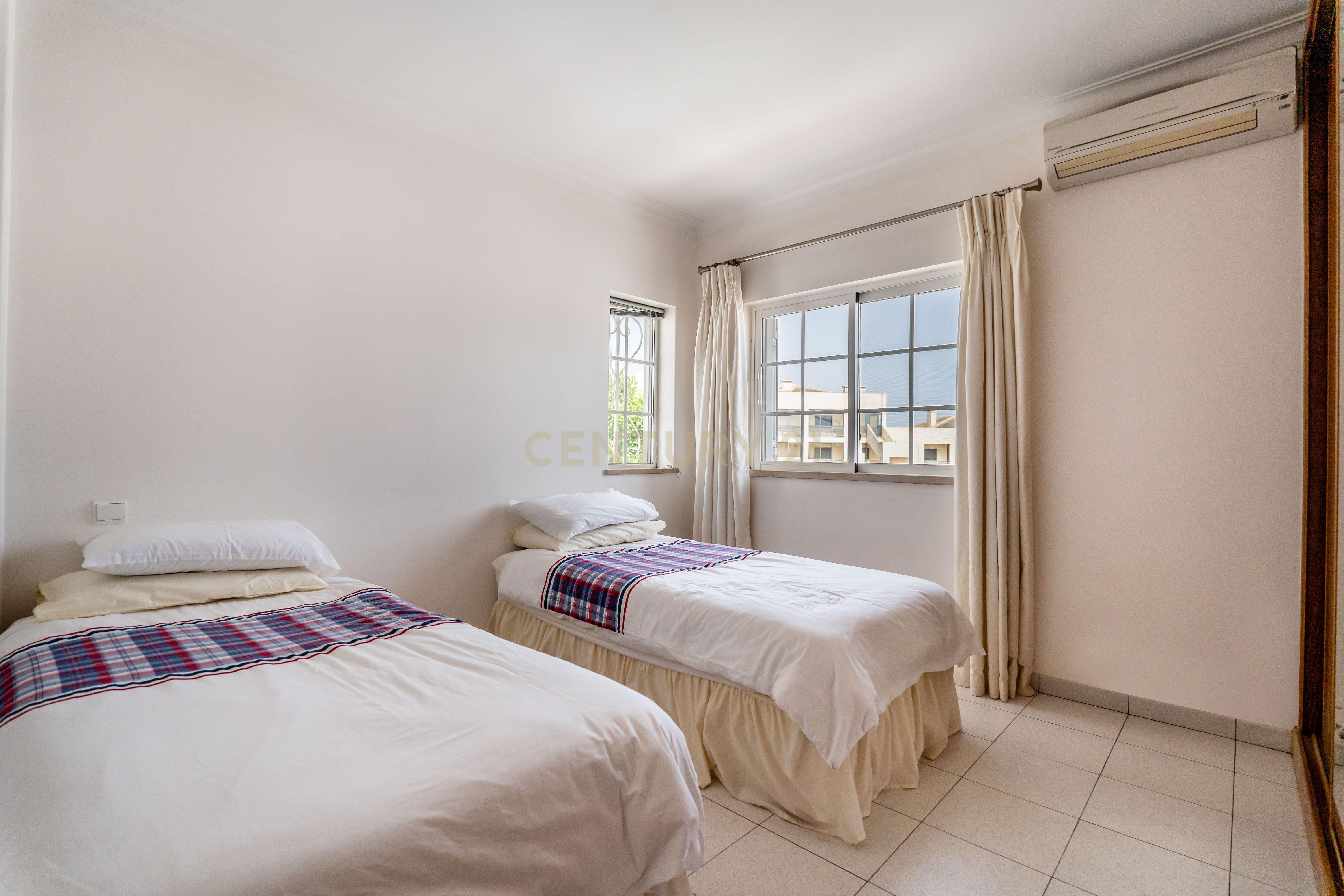 Moradia T4 em Alvor - Image 26