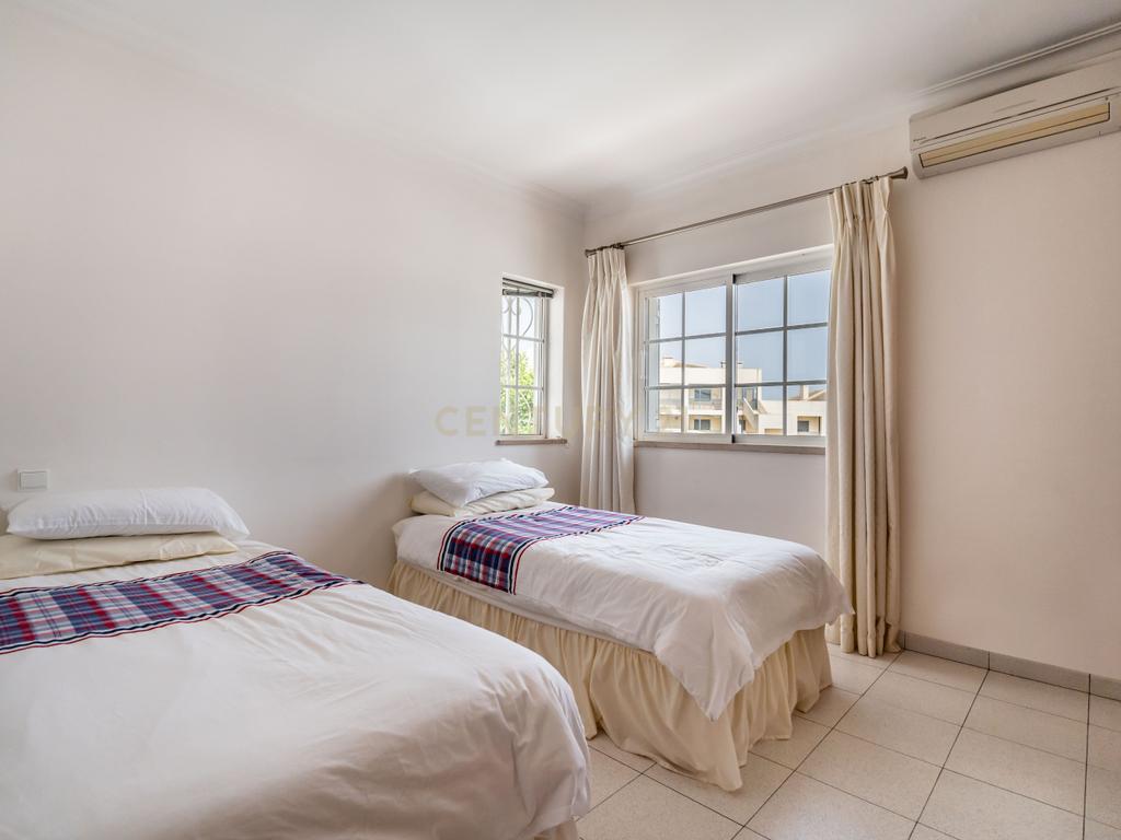 Moradia T4 em Alvor - Image 26