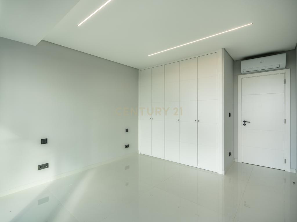 🏡 DOMUS LUX RESIDENCE – A ELEGÂNCIA DE VIVER EM PORTIMÃO (T2 4º Drt.) - Image 28