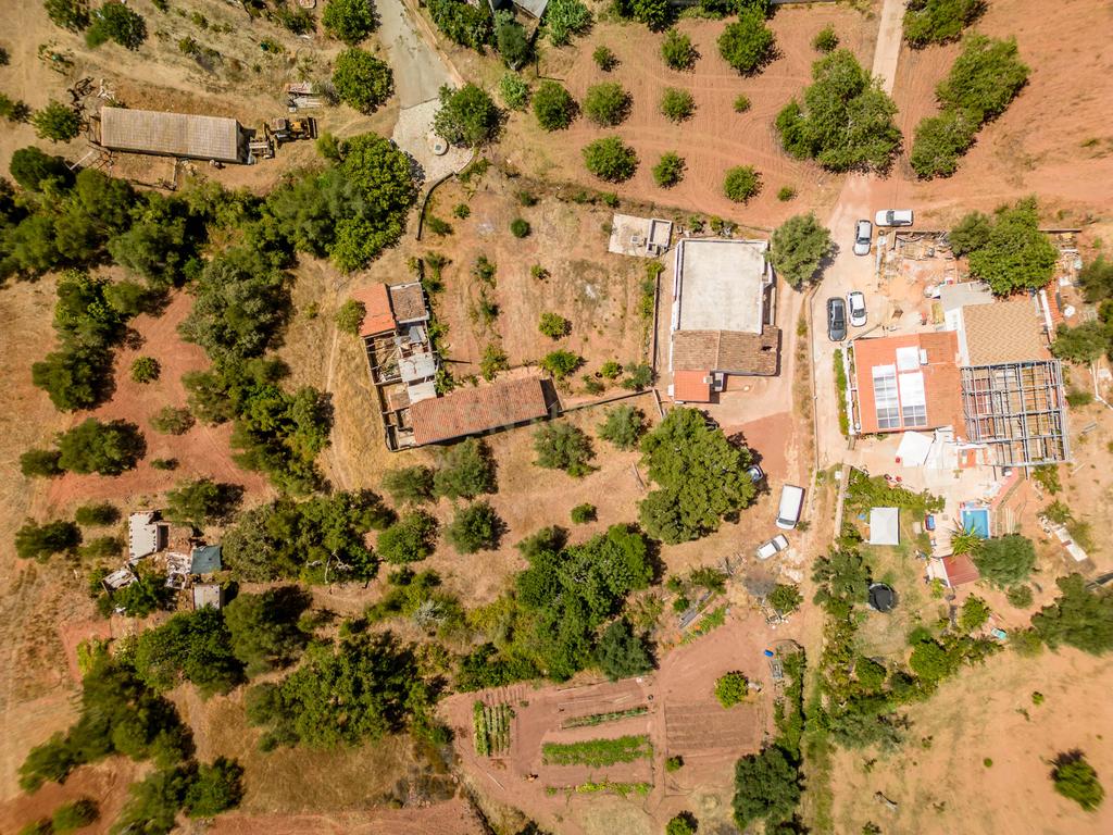 Moradia isolada com 4 quartos em Benafim - Image 18