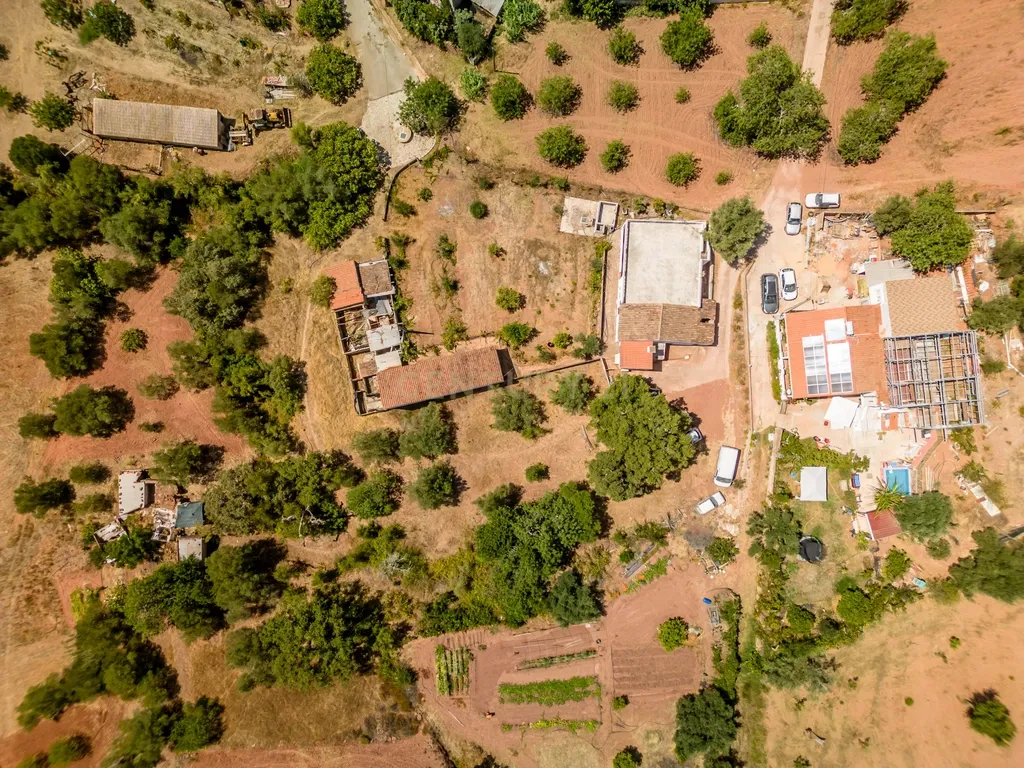 Moradia isolada com 4 quartos em Benafim - Image 18