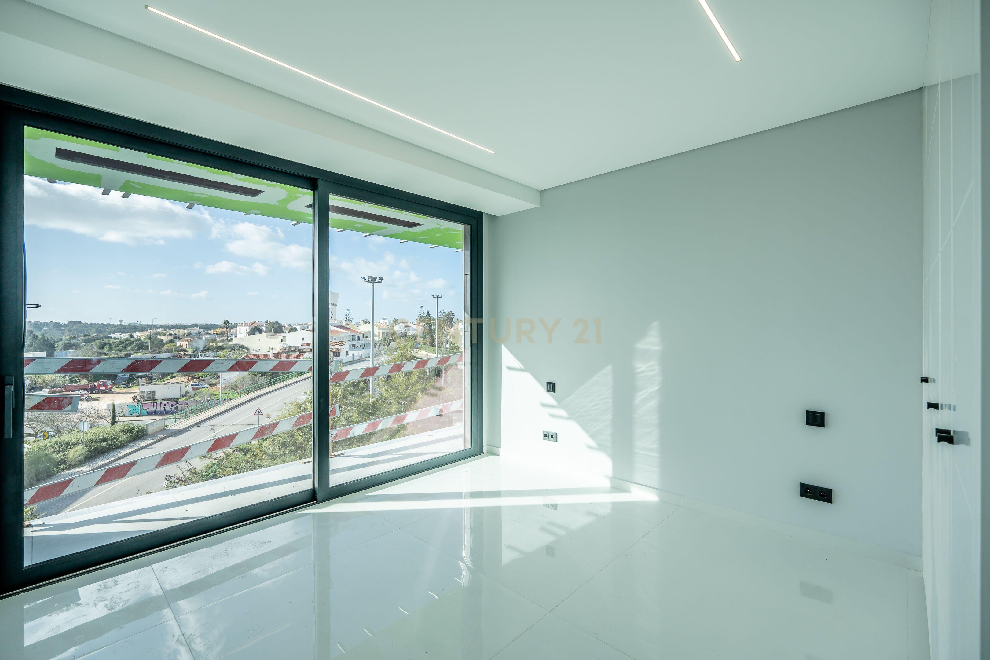 đĄ DOMUS LUX RESIDENCE â A ELEGĂNCIA DE VIVER EM PORTIMĂO (T2 4Âș Drt.) - Image 27