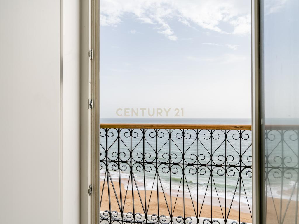 Moradia em primeira linha Mar com piscina no Terraço. Com uma Vista única! - Image 11