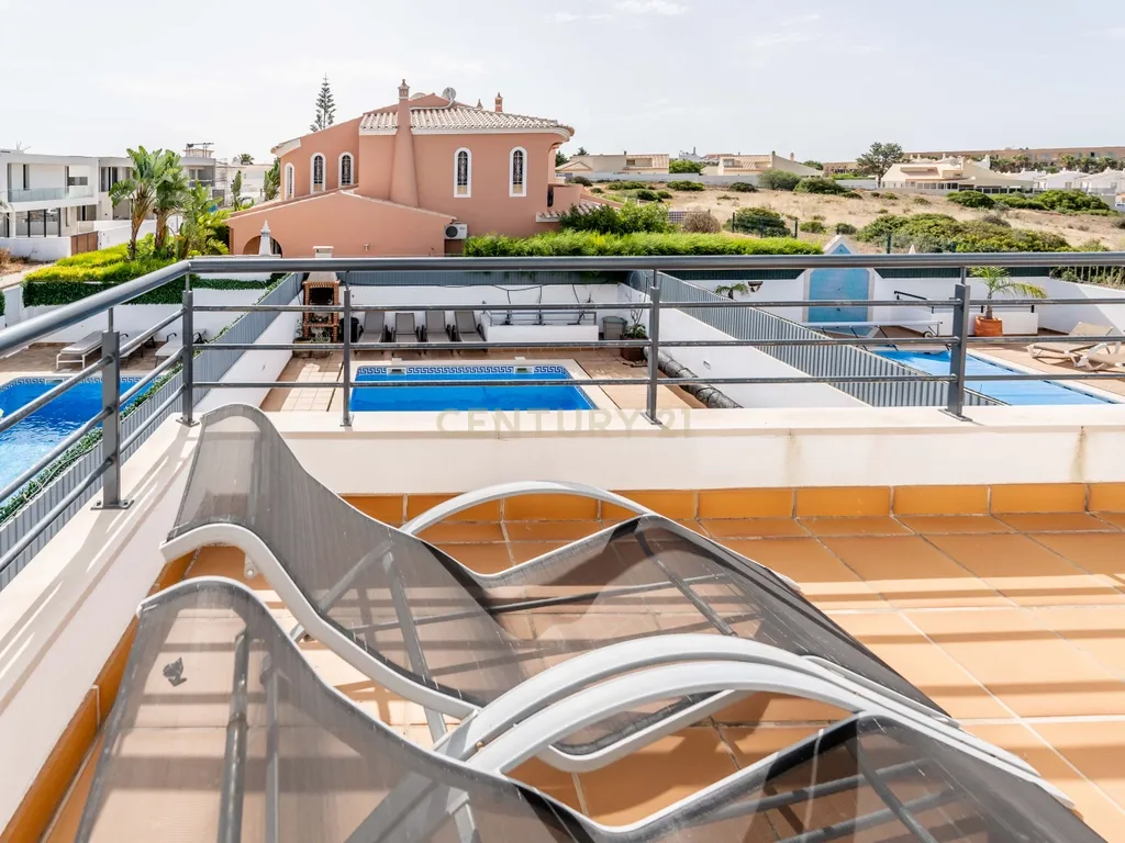 Moradia T3 com possibilidade de AL em São Rafael, Albufeira - Image 27