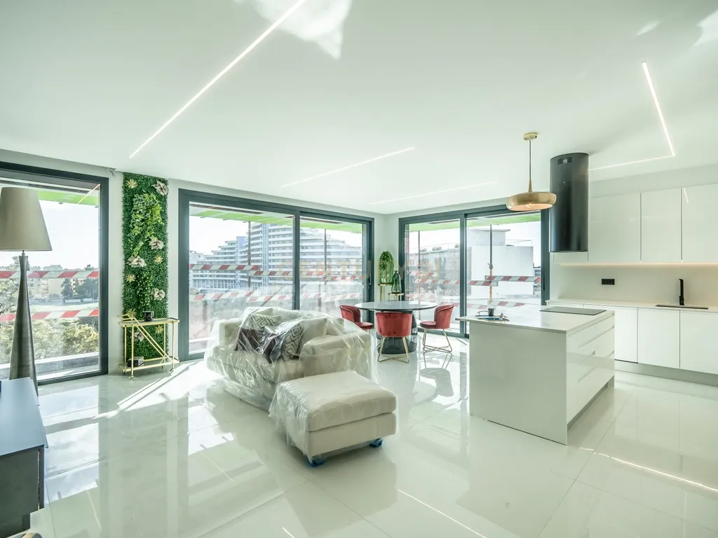 🏡 DOMUS LUX RESIDENCE – A ELEGÂNCIA DE VIVER EM PORTIMÃO (T2 5º Drt.) - Image 9