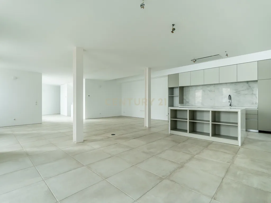 Moradia em primeira linha Mar com piscina no Terraço. Com uma Vista única! - Image 16