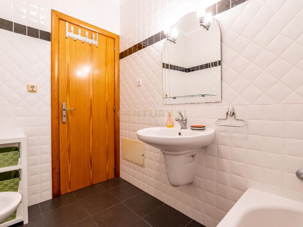 Moradia T4 em Alvor - Image 28