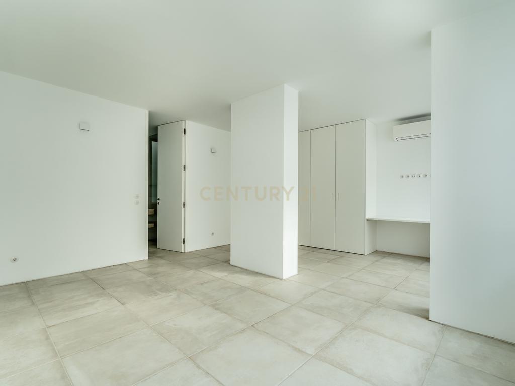 Moradia em primeira linha Mar com piscina no Terraço. Com uma Vista única! - Image 27