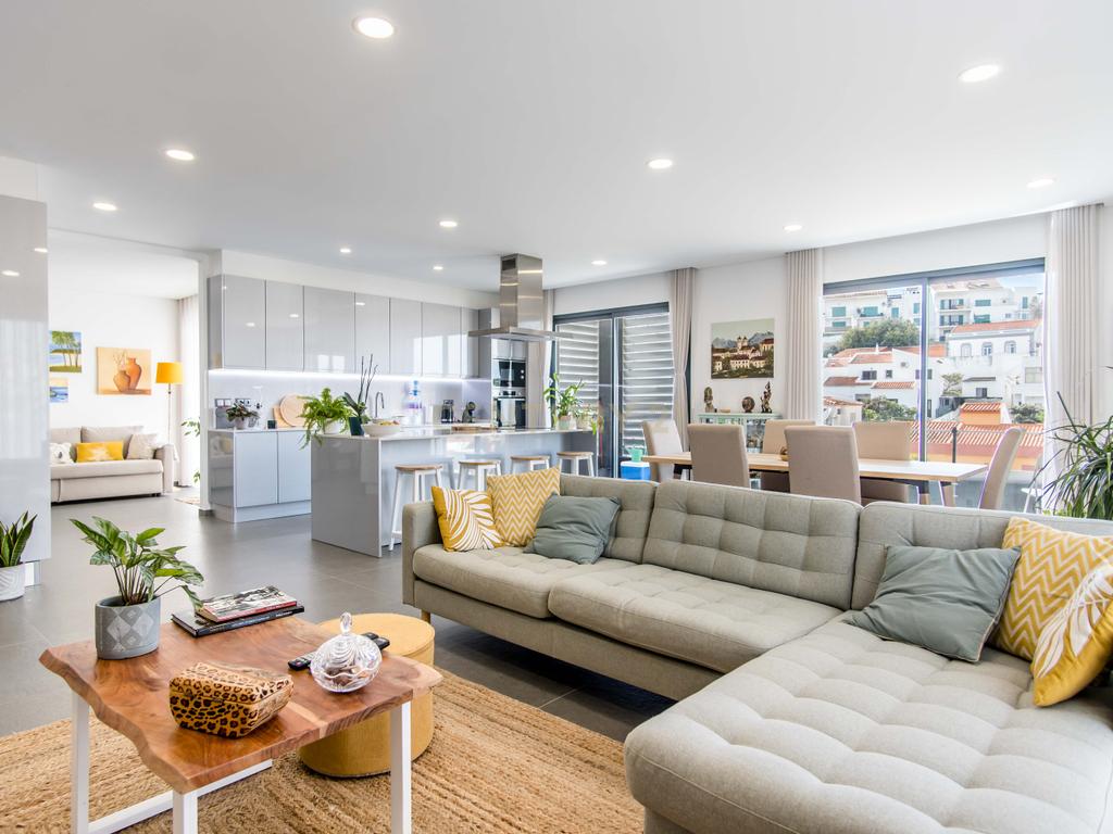 Viva o Melhor de Ferragudo num T3 de Luxo com Localização Privilegiada - Image 5