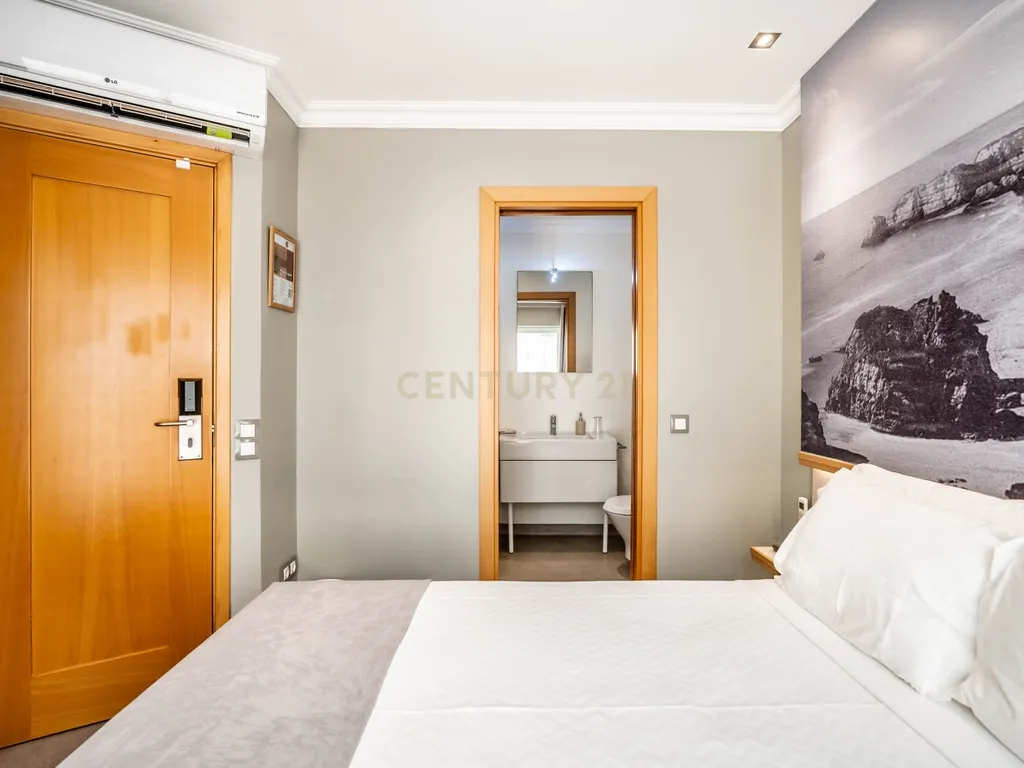 Guesthouse em Pleno Funcionamento no Coração de Portimão - Image 25