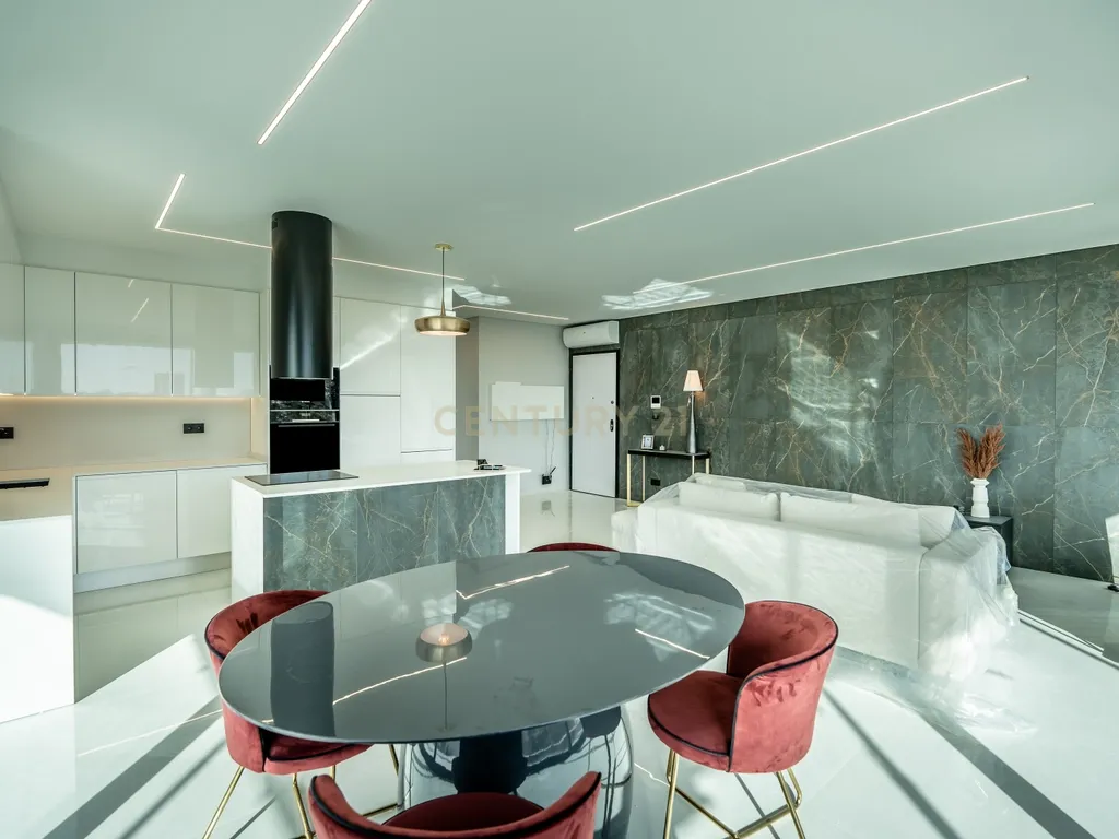 🏡 DOMUS LUX RESIDENCE – A ELEGÂNCIA DE VIVER EM PORTIMÃO (T2 5º Drt.) - Image 12