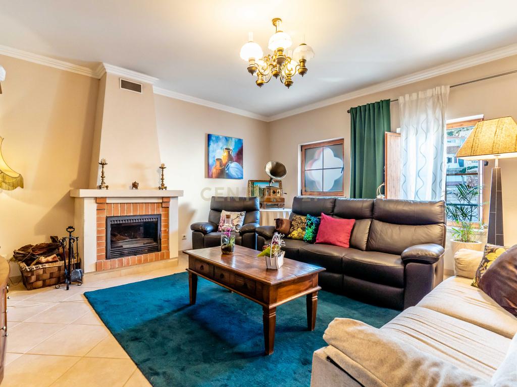 Moradia T4 | S.B. Messines | Garagem | Varandas - Image 9