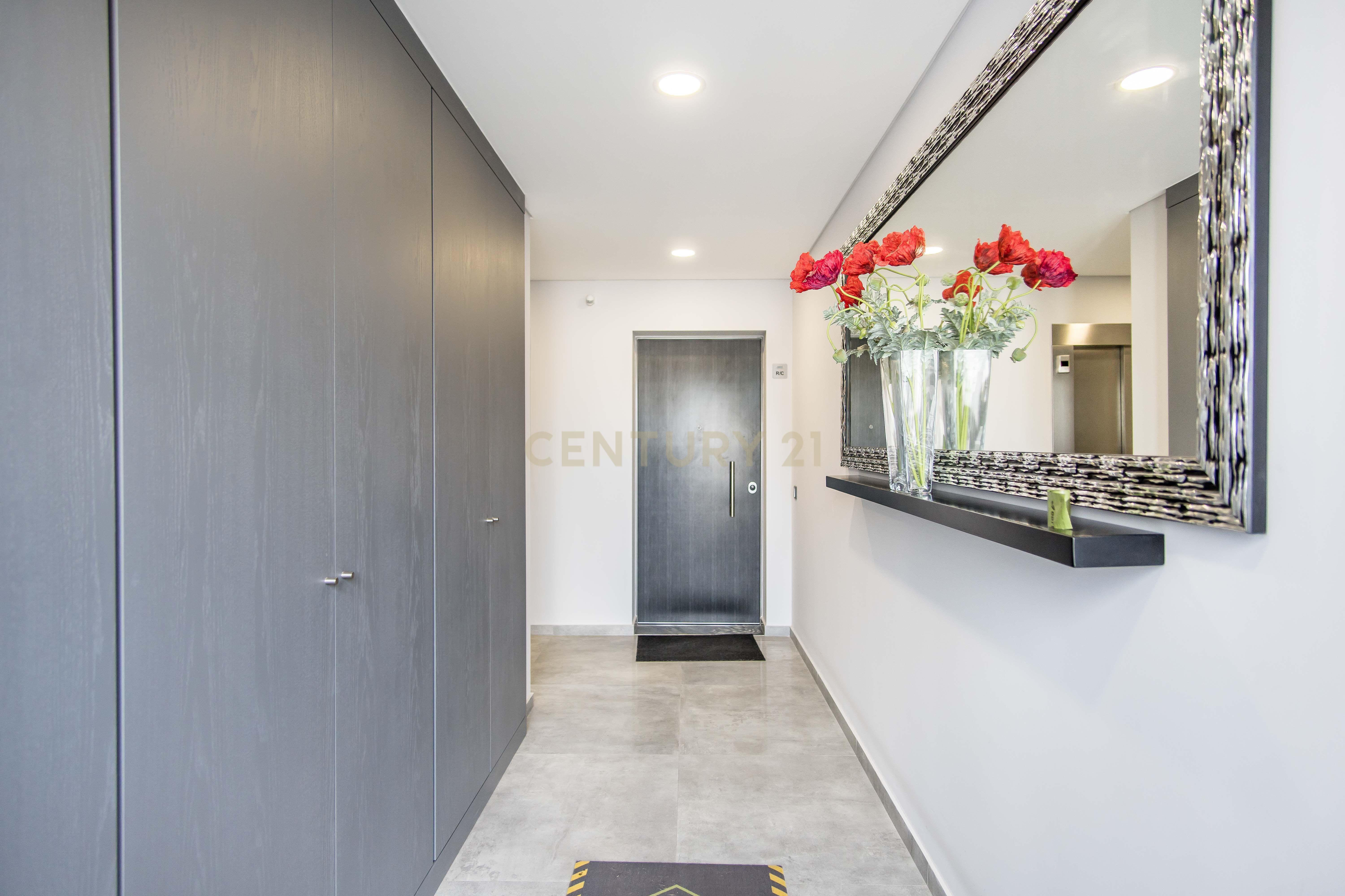 Viva o Melhor de Ferragudo num T3 de Luxo com Localização Privilegiada - Image 21