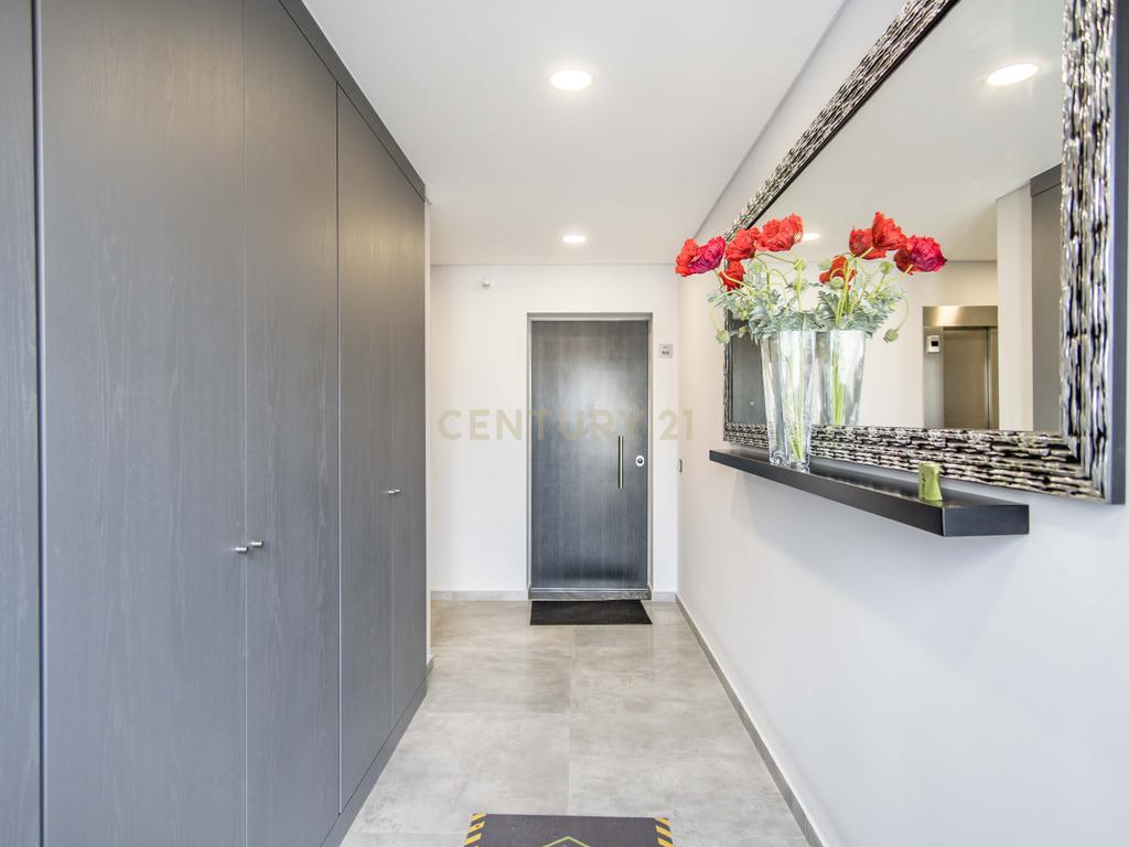 Viva o Melhor de Ferragudo num T3 de Luxo com Localização Privilegiada - Image 21